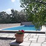 شقة With A Swimming Pool Zbandaj, - 14154 بوريتش