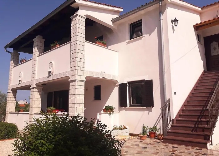 With A Swimming Pool Zbandaj, - 14154 * Porec