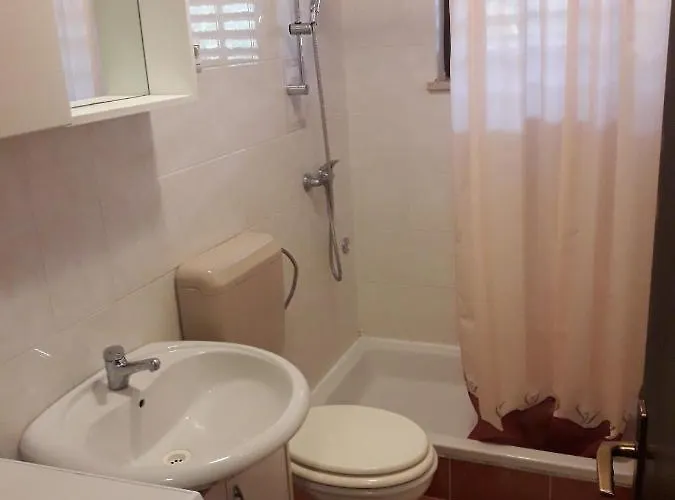 With A Swimming Pool Zbandaj, - 14154 Appartamento *