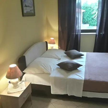 Apartament With A Swimming Pool Zbandaj, - 14154 *